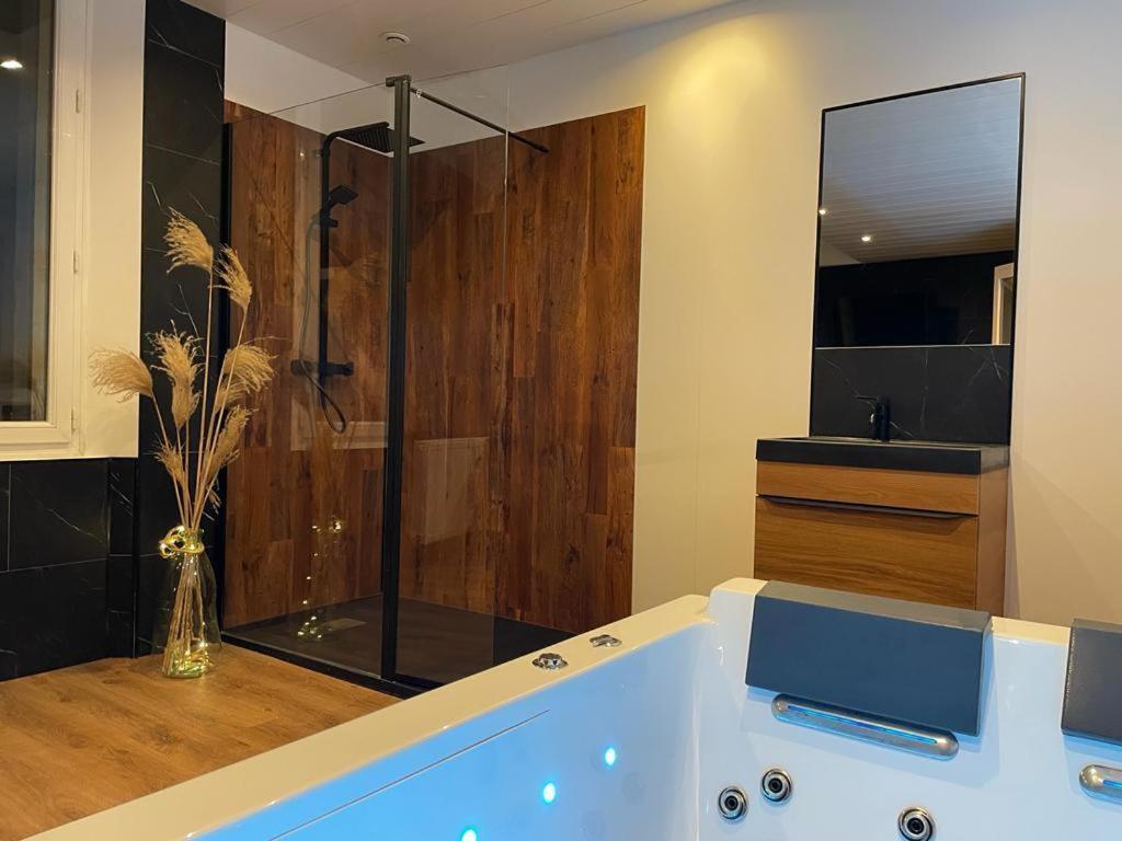 Elo Spa Saint-Quentin  Luaran gambar